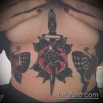 A tőr és a rózsa kivitelezett tetoválásának eredeti változata - a rajz alkalmas egy tőr és egy fehér rózsa tetoválására