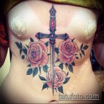 A meglévő tőr és rózsa tetoválás érvényes változata - a rajz alkalmas tőr és fehér rózsa tetováláshoz