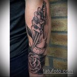 Példa egy kész tőrre és egy rózsatetoválásra - a rajz alkalmas tőr, rózsa és koponya tetováláshoz