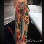 A kész tőr és rózsa tetoválás egyedülálló példája - a rajz alkalmas tőr és skarlát rózsa tetováláshoz