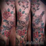 A kész tőr és a rózsatetoválás tesztpéldája - a rajz alkalmas tőr és skarlát rózsa tetováláshoz