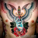 A meglévő tőr és a rózsatetoválás remek példája - a rajz alkalmas tőr és fehér rózsa tetováláshoz