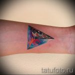 Tattoo -Raum Dreieck - Fotos des fertigen Tätowierung 1034 tatufoto.com