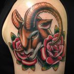 zdjęcie tatuażu koziego nr 150 - ciekawa wersja wzoru, którą z powodzeniem można wykorzystać do przeróbki i nałożenia jako tatuaż atomów kozy i noży