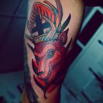 zdjęcie tatuażu koziego nr 250 - fajna wersja rysunku, który można łatwo wykorzystać do powtórki i nałożyć jako tatuaż atomy kozy i noży