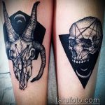 zdjęcie tatuażu kozy numer 337 - fajna wersja wzoru, który z powodzeniem można wykorzystać do przeróbki i zastosowania jako tatuażu koza zjada trawę