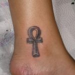 fotó az ankh kereszt tetoválásról, kelte: 2017.10.27. №078 - Ankh tetoválás -