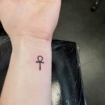 fotó az Ankh kereszt tetoválásról, 2017.10.27. 128. szám - Ankh tetoválás -