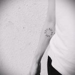 A meglévő kör tetoválás hűvös változata - a rajz alkalmas a baráti kör tetoválására