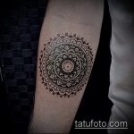 Egy egyedülálló példa a kör tetoválásra - a rajz alkalmas tetováló kör mintákhoz