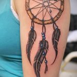 A kész kör tetoválás hűvös változata - a rajz alkalmas a kör tetoválására a hátán