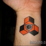 Példa egy befejezett kör tetoválásra - a rajz alkalmas a baráti kör tetoválására