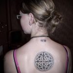 A meglévő kör tetoválás eredeti változata - a rajz alkalmas egy kör tetoválás csillagához