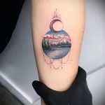 A meglévő kör tetoválás hűvös változata - a rajz alkalmas táj kör tetoválásra