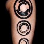 A tetovált kör remek példája - a rajz alkalmas a baráti kör tetoválására