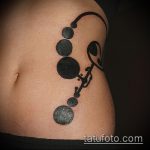 Az alkalmazott kör tetoválás egyedi változata - a rajz alkalmas arra, hogy mit jelent a kör tetoválás