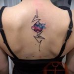 A kész kör tetoválás hűvös változata - a rajz alkalmas egy kör tetoválásra, benne egy ponttal