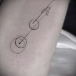 Egy remek példa a tetovált körre - a rajz alkalmas egy kör tetoválás csillagára