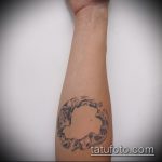 A tetovált kör eredeti változata - a rajz alkalmas a kör hátulján lévő tetoválásra