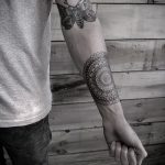 A meglévő kör tetoválás eredeti változata - a rajz alkalmas tollakkal ellátott kör tetoválásra