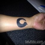Egy eredeti példa egy kör tetovált - a rajz alkalmas tetoválás körök