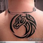 A kész kör tetoválás tesztverziója - a rajz alkalmas tetováló kör feliratra