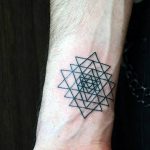 Fénykép a tetoválásról 2018.09.17. №089 - vonal tetoválás -