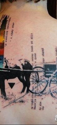 Fotó egy lótetoválásról a hátán 2019.07.24. №039 - lótetoválás a hátán -