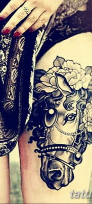 Fotó egy lótetoválásról a combon 2019.07.24. №010 - lótetoválás a combon -