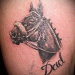 Tata tetovaža # 205 vrijedna je verzija slike koja se može uspješno koristiti za reviziju i primjenu palog anđela kao tetovaže