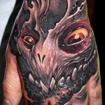 organikus tetoválás # 567 - a minta hűvös változata, amely sikeresen használható a szerves anyagok feldolgozására és alkalmazására tetováló stílusként