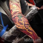 Az organikus tetoválás # 544 a minta klassz változata, amely sikeresen használható az organikus anyagok feldolgozására és alkalmazására tetoválásként az alkaron