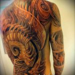 szerves tetoválás # 405 - a minta érdekes változata, amely sikeresen használható a tetoválás ujjainak szerves részeként történő megváltoztatására és alkalmazására