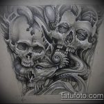 Az organikus tetoválás # 705 a minta érdekes változata, amely jól használható szerves anyagok feldolgozására és felhelyezésére a karra tetoválásként