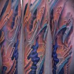 A szerves tetoválás # 334 a minta klassz változata, amely sikeresen használható az organikus anyagok átalakítására és alkalmazására tetoválásként az alkaron