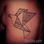 Az origami tetoválás # 749 egy rajz klassz változata, amely sikeresen használható az origami tetoválás átalakítására és felhelyezésére a karra origami tetoválásként