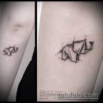 Az origami tetoválás # 871 a minta klassz változata, amely könnyen használható az origami állatok megváltoztatására és alkalmazására, például egy tetováláshoz