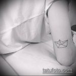 Az origami tetoválás # 830 a minta klassz változata, amely sikeresen használható változtatásra és alkalmazásra tetováló origamiként