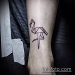 Az origami tetoválás # 584 a minta érdekes változata, amely sikeresen használható finomításra és alkalmazásra origami tetoválásként a csuklón