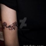 origami tetoválás száma 363 - a minta egyedi változata, amely jól használható az origami állatok átalakítására és alkalmazására, mint egy tetoválás