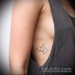 Az origami tetoválás # 518 a minta hűvös változata, amely jól használható a finomításra és az origami daru tetoválásként történő alkalmazására