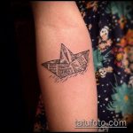 origami tetoválás # 272 - a dizájn exkluzív változata, amely sikeresen használható a tetoválás origami feldolgozására és alkalmazására