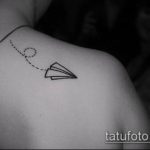 Az origami tetoválás # 912 a minta klassz változata, amely könnyen használható felülvizsgálatra és origami róka tetoválásként történő alkalmazásra