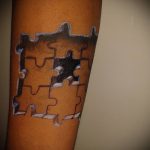 A 232 -es számú tetováló puzzle a minta hűvös változata, amelyet sikeresen lehet használni a véglegesítéshez és az alkalmazáshoz, mint egy szív tetováló puzzle