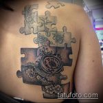 A 948 -as számú tetováló puzzle a minta klassz változata, amely sikeresen használható változtatásra és alkalmazásra tetováló puzzle -ként egy fiú születésének tiszteletére