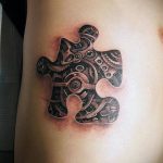 tetováló puzzle 442 - a minta érdekes változata, amelyet sikeresen lehet használni egy lány tetoválási feladványának feldolgozásához és alkalmazásához