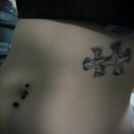 91. számú tetováló puzzle - a minta exkluzív változata, amely jól használható feldolgozásra és tetováló rejtvényként történő alkalmazásra a csuklón