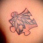 A tetováló puzzle # 795 a minta klassz változata, amely sikeresen használható a vállon lévő puzzle -tetoválás feldolgozásához és alkalmazásához