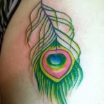 fotó egy pávatoll tetoválásról, kelte: 2018.06.26. №041 - tetoválás pávatoll -