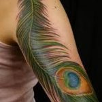 fotó egy pávatoll tetoválásról, kelte: 2018.06.26. №188 - tetoválás pávatoll -